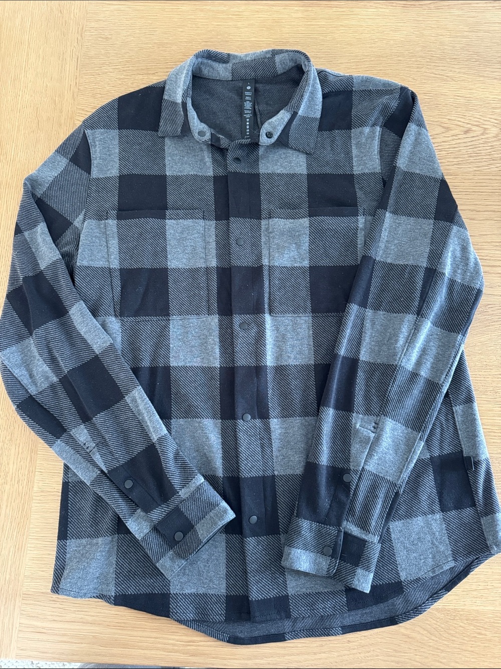 Lululemon men’s Black & Gray Plaid Button-Up Jacket Shirt